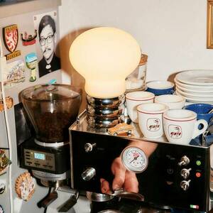 Ingo Maurer B.Bulb LED asztali lámpa akkumulát kép