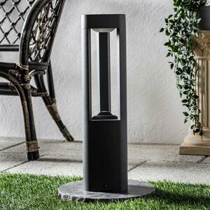Pirron LED állólámpa, magasság 50 cm, háromszög alakú, alumínium kép