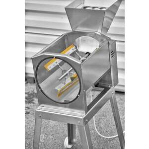 Gyümölcsmagozó gumilapátos inox kivehető rostás kép