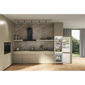Whirlpool WHC18D011C2 Beépíthető alulfagyasztós hűtőszekrény kép