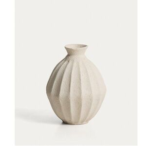 Krémszínű papírmasé kézzel készített-magas váza (magasság 46, 5 cm) Arquena – Kave Home kép