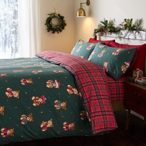 Piros-sötétzöld egyszemélyes ágyneműhuzat 150x120 cm Christmas Tartan Teddy Bear – Catherine Lansfield kép