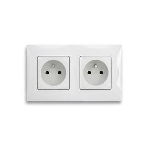 Legrand - Dupla háztartási aljzat 250V/16A NILOE kerettel fehér LR0029+LR0017+LR0017 kép
