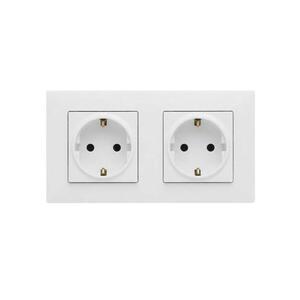 Legrand - Dupla háztartási SCHUKO aljzat 250V/16A, NILOE STEP kerettel, fehér LR0061+LR0115+LR0115 kép