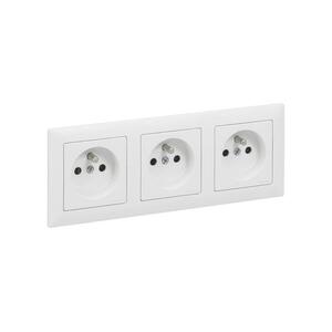 Legrand - Háromszoros háztartási fali dugaljzat kerettel SUNO 250V fehér LR0078+LR0081+LR0081+LR0081 kép