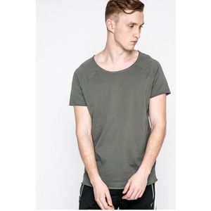 Review - T-shirt kép