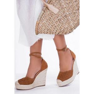 Jolyne camel platform szandál kép