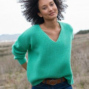 Laza V-nyakú pulóver mohair touch kép
