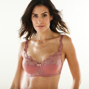 Rima melltartó a Confidence Lingerie cégtől mikroszálas és csipkés anyagból, merevítő nélkül. kép