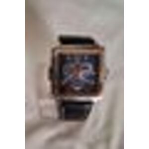 TAG HEUER dizájnos Elegáns Karóra, Dobozzal, 6 hónap Garanciával, Posta is. kép