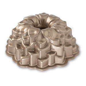 Forma na bábovku v medenej farbe Nordic Ware Blossom, 2, 4 l vyobraziť