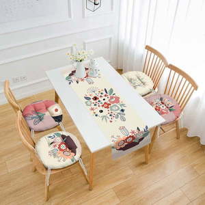Set 4 ks sedákov a behúňa na stôl – Mila Home vyobraziť