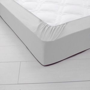 Jednofarebná napínacia plachta zn. Colombine® z džerseja s hĺbkou rohov 40 cm vyobraziť