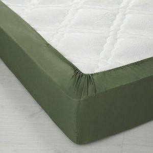 Jednofarebná napínacia plachta zn. Colombine® s hĺbkou rohov 32 cm, polycoton vyobraziť