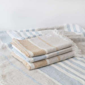 Modrá ľanová plážová deka 140x170 cm Allure Stripe – Linen Tales vyobraziť