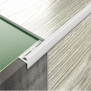 Profil k LVT panelom schodový CL 5 mm 1, 35 m strieborný vyobraziť