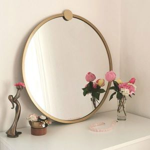 Okrúhle nástenné zrkadlo Lakar 60 cm zlaté vyobraziť