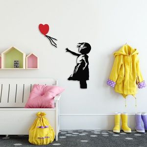 Nástenná kovová dekorácia Banksy 13 čierna/červená vyobraziť