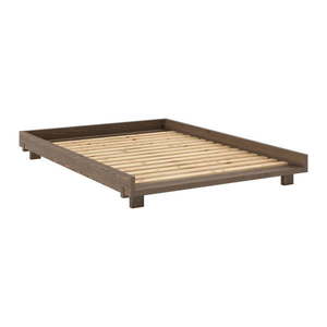 Hnedá dvojlôžková posteľ z borovicového dreva s roštom 140x200 cm Social – Karup Design vyobraziť