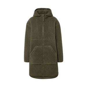 Plyšový kabát v oversize štýle vyobraziť