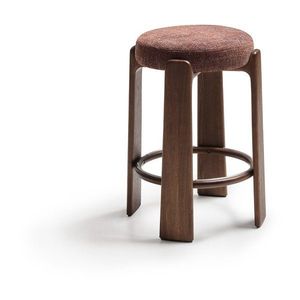 Hnedá/v tmavo prírodnej farbe barová stolička z jaseňového dreva (výška sedadla 75 cm) Granite – Kave Home vyobraziť