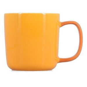 Oranžový hrnček z kostného porcelánu 370 ml Mae – ONA vyobraziť