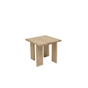 Odkladací stolík z dubového dreva 40x40 cm Oy – OYOY Living Design vyobraziť