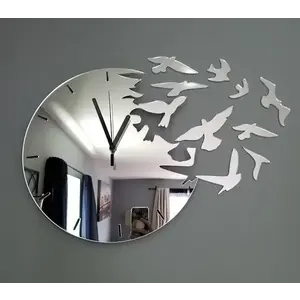 3D nalepovacie hodiny Swallows zlaté vyobraziť