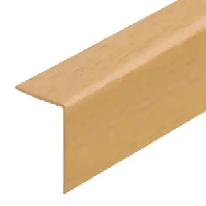 Uholník 40x40 svetlý dub 2.75m vyobraziť