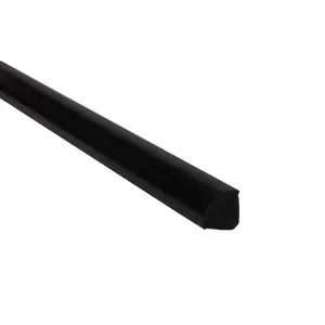 Štvrťkruhový profil čierny 18x18mm 2.5m vyobraziť