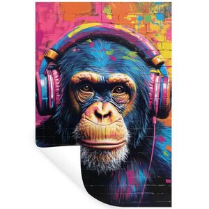 MuchoWow NÁLEPKA NA STENU Graffiti - Šimpanz - Street art - Slúchadlá - Opica 40x60 cm vyobraziť