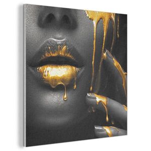MuchoWow AKUSTICKÝ OBRAZ Žena - čierna - zlatá - tvár - pery 60x60 cm vyobraziť