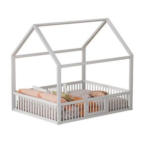 OKWISH DOMČEKOVÁ posteľ 140/200 cm biela s ochrannou zábranou a dvierkami z borovice a MDF vyobraziť