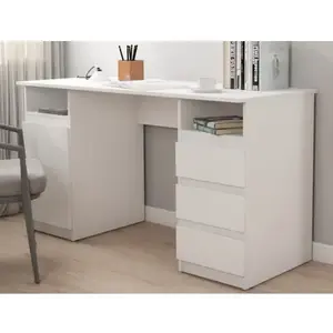 Pracovné a písacie stoly vyobraziť