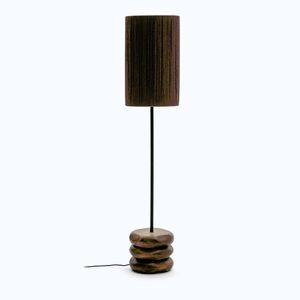 Stojacia lampa z masívu akácie v tmavo prírodnej farbe (výška 147 cm) Kor – Kave Home vyobraziť
